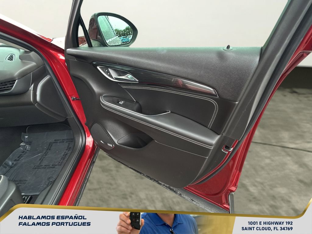 Used 2022 Buick Envision Essence w/ Technology Package I image 28