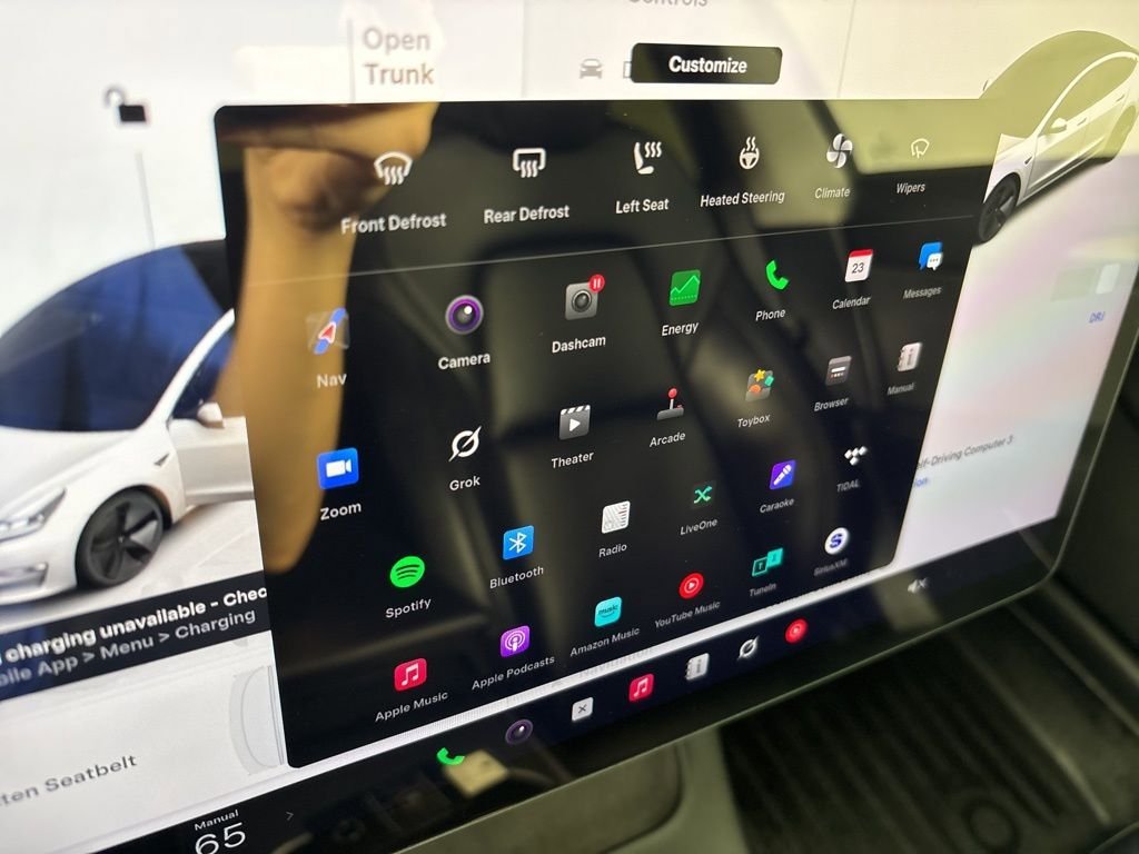 Used 2023 Tesla Model 3 Standard Range RWD image 38