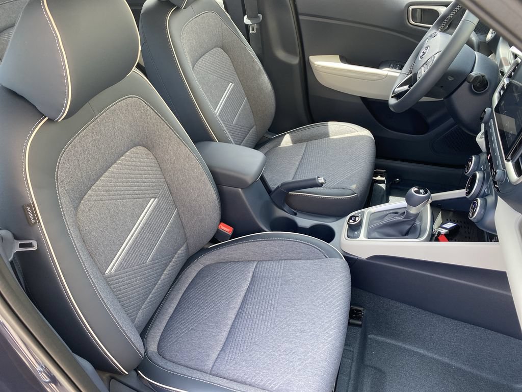 New 2026 Hyundai Venue SEL FWD image 31