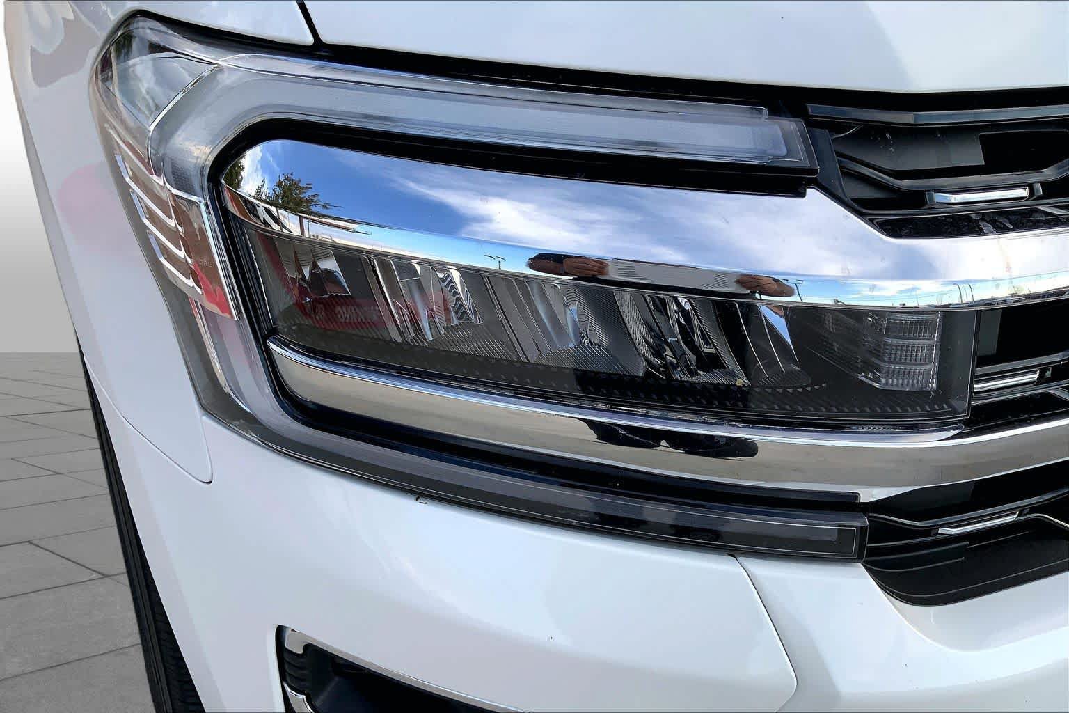 Used 2022 Ford Expedition Limited AWD/4WD image 27
