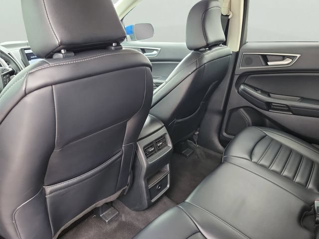 Used 2024 Ford Edge SEL AWD/4WD image 16