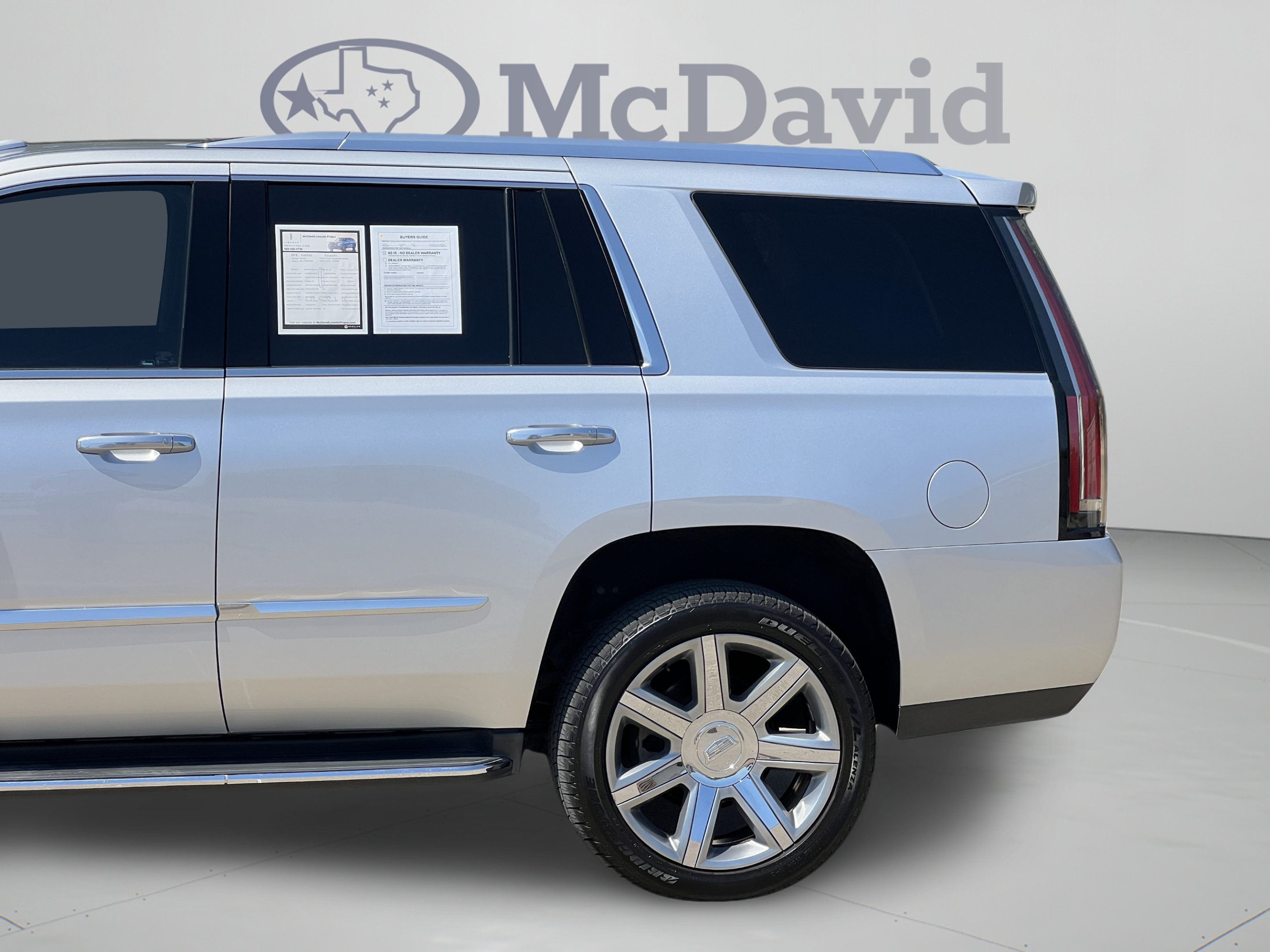 Used 2016 Cadillac Escalade Luxury AWD/4WD image 36