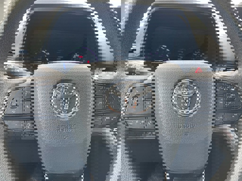 Used 2022 Toyota Sienna LE image 10