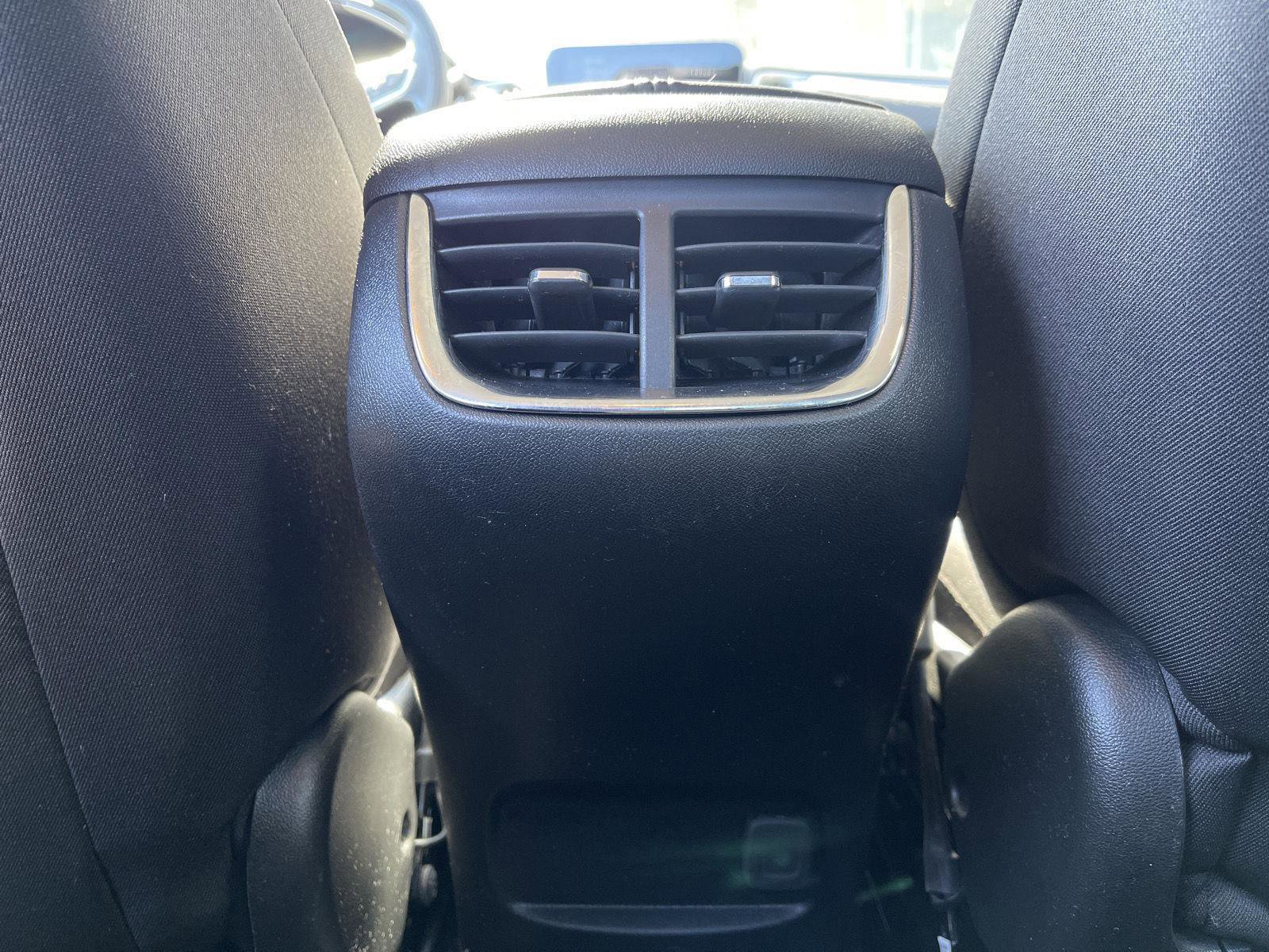 Used 2024 Chevrolet Malibu LT FWD image 36