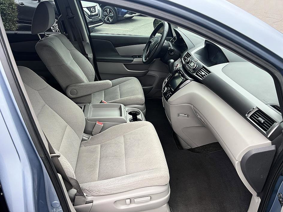 Used 2014 Honda Odyssey EX image 17