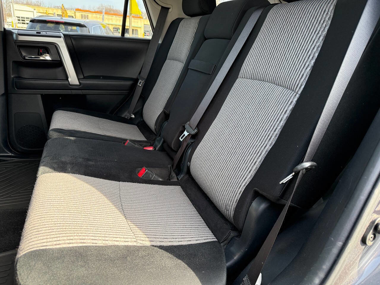 Used 2016 Toyota 4Runner SR5 image 32