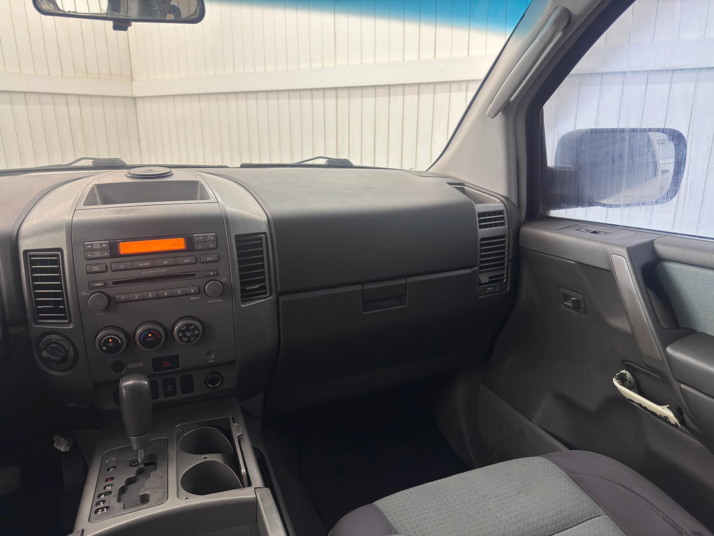 Used 2006 Nissan Titan SE AWD/4WD image 16