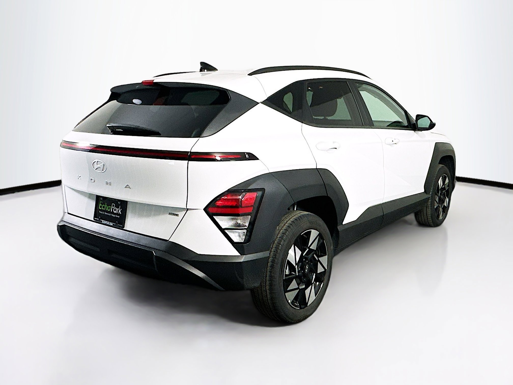 Used 2025 Hyundai Kona SEL image 9