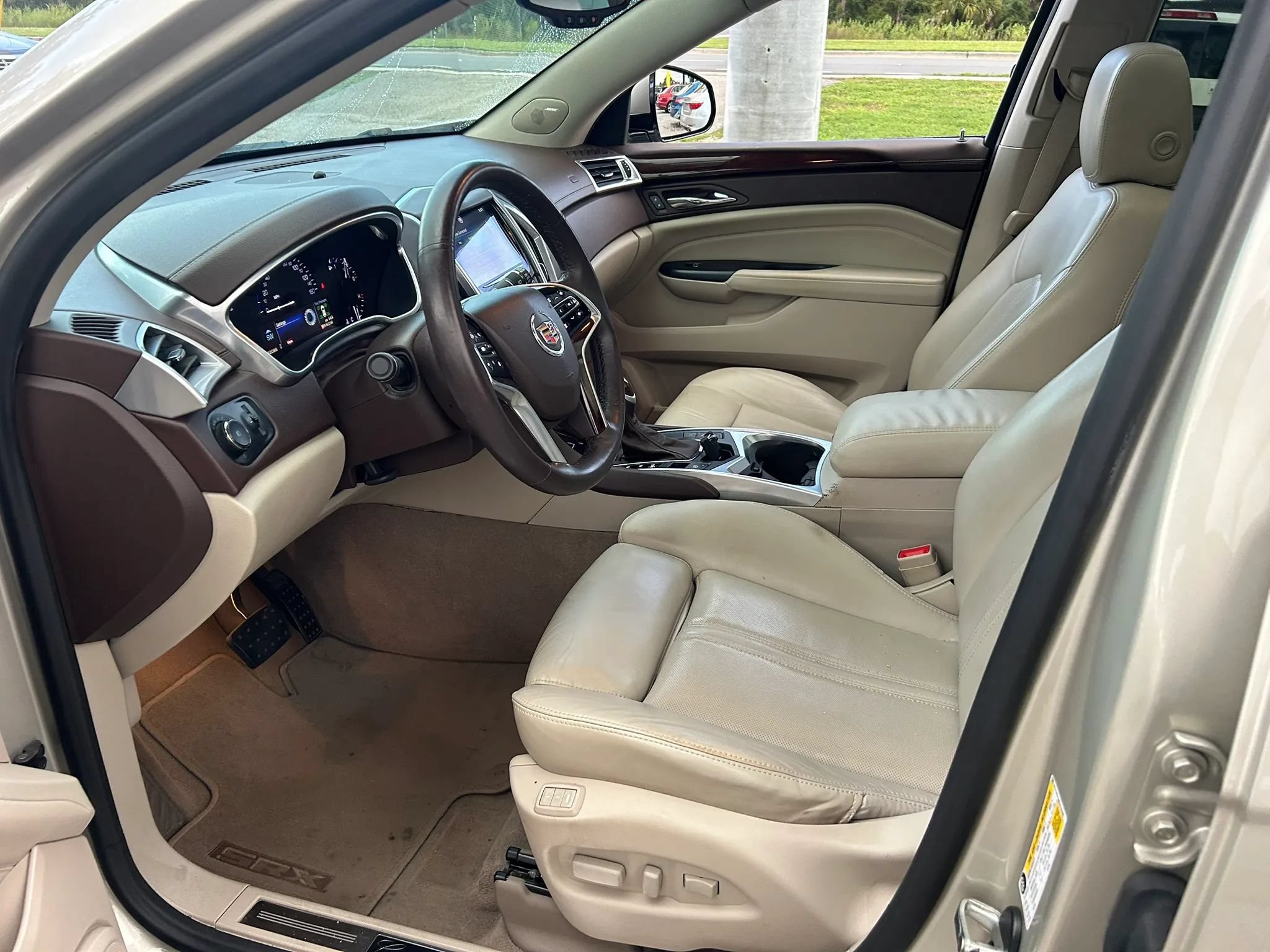 Used 2014 Cadillac SRX Premium FWD image 17