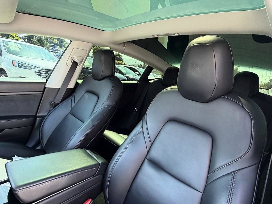 Used 2020 Tesla Model 3 image 21