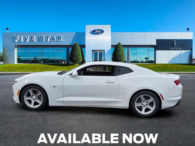 Used 2023 Chevrolet Camaro LT RWD image 4