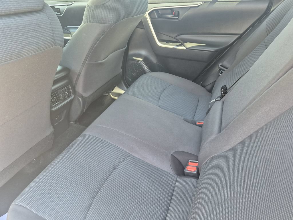 Used 2023 Toyota RAV4 LE AWD/4WD image 13