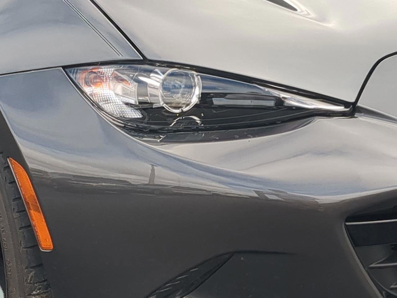Used 2021 MAZDA MX-5 Miata Club RWD image 9