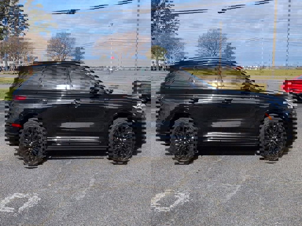 Used 2025 Lincoln Corsair Reserve w/ Equipment Group 202A image 3