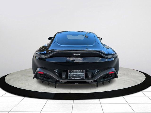 Used 2021 Aston Martin V8 Vantage Coupe image 4