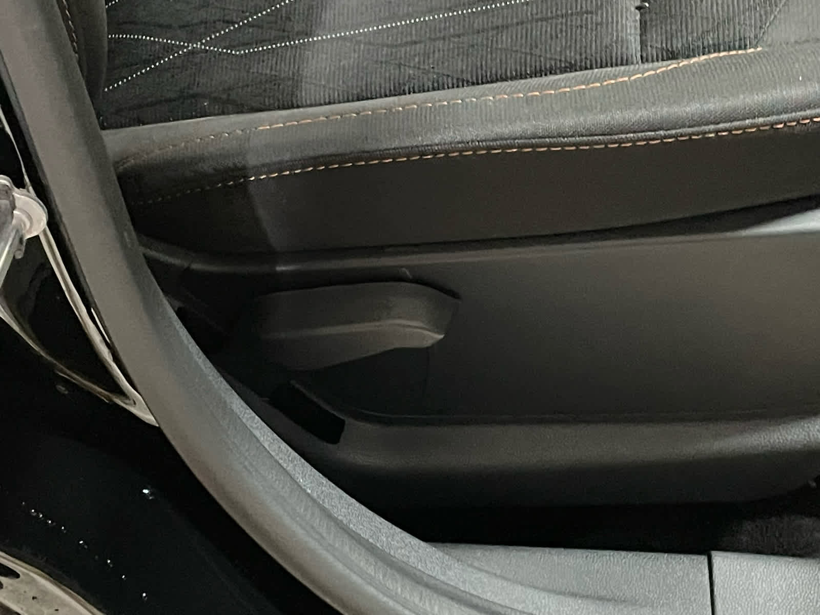 Used 2022 Ford EcoSport SE w/ SE Appearance Package AWD/4WD image 34