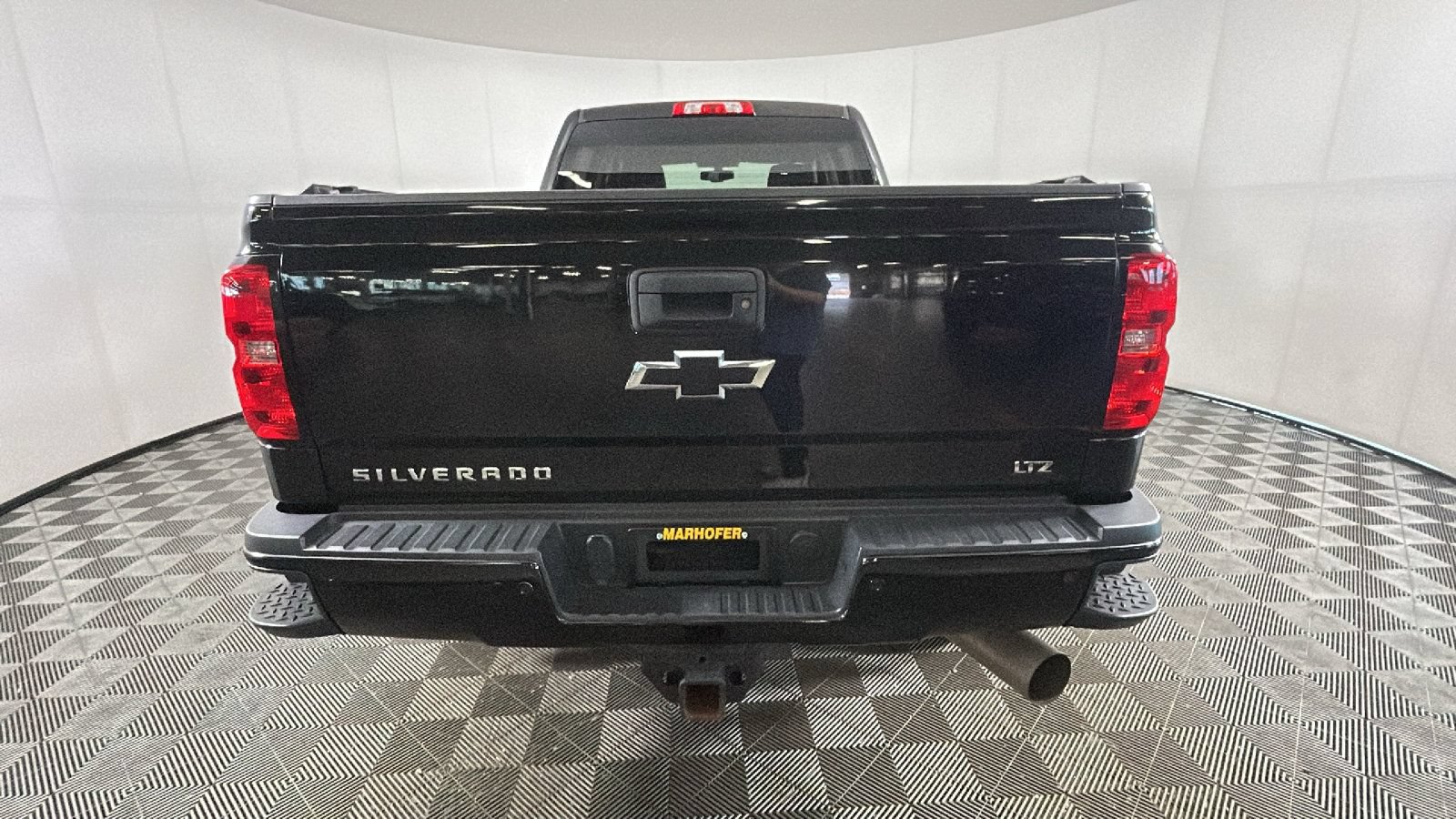 Used 2017 Chevrolet Silverado 2500 LTZ w/ Duramax Plus Package AWD/4WD video 4