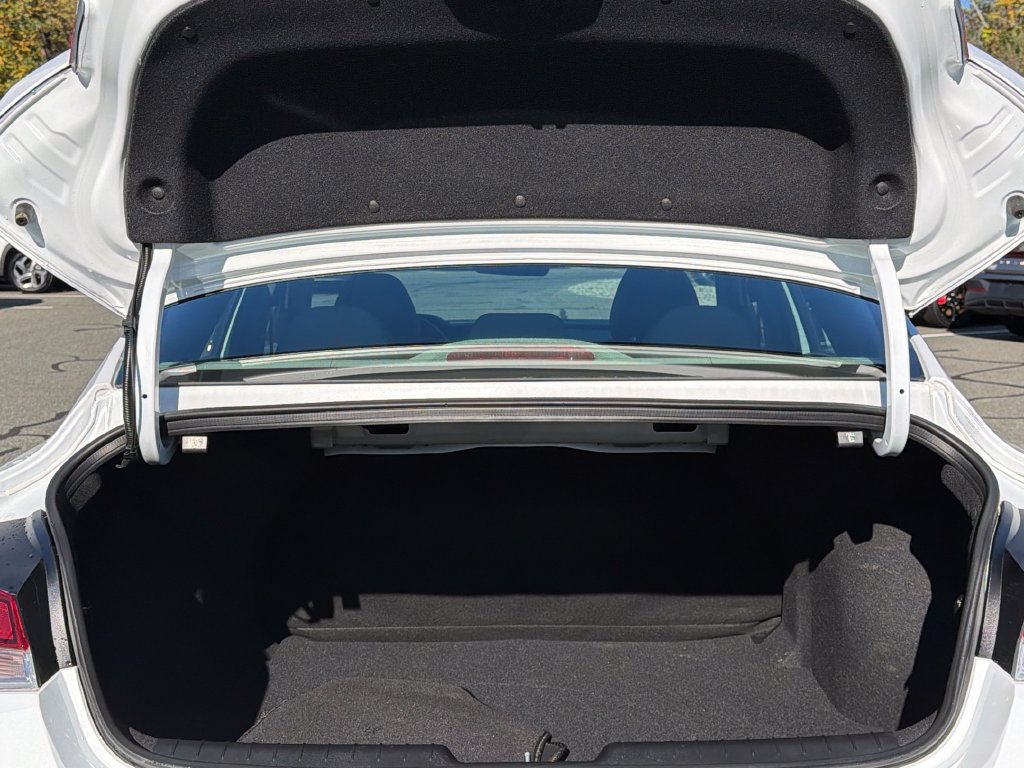 Certified 2024 Hyundai Elantra SEL FWD image 24