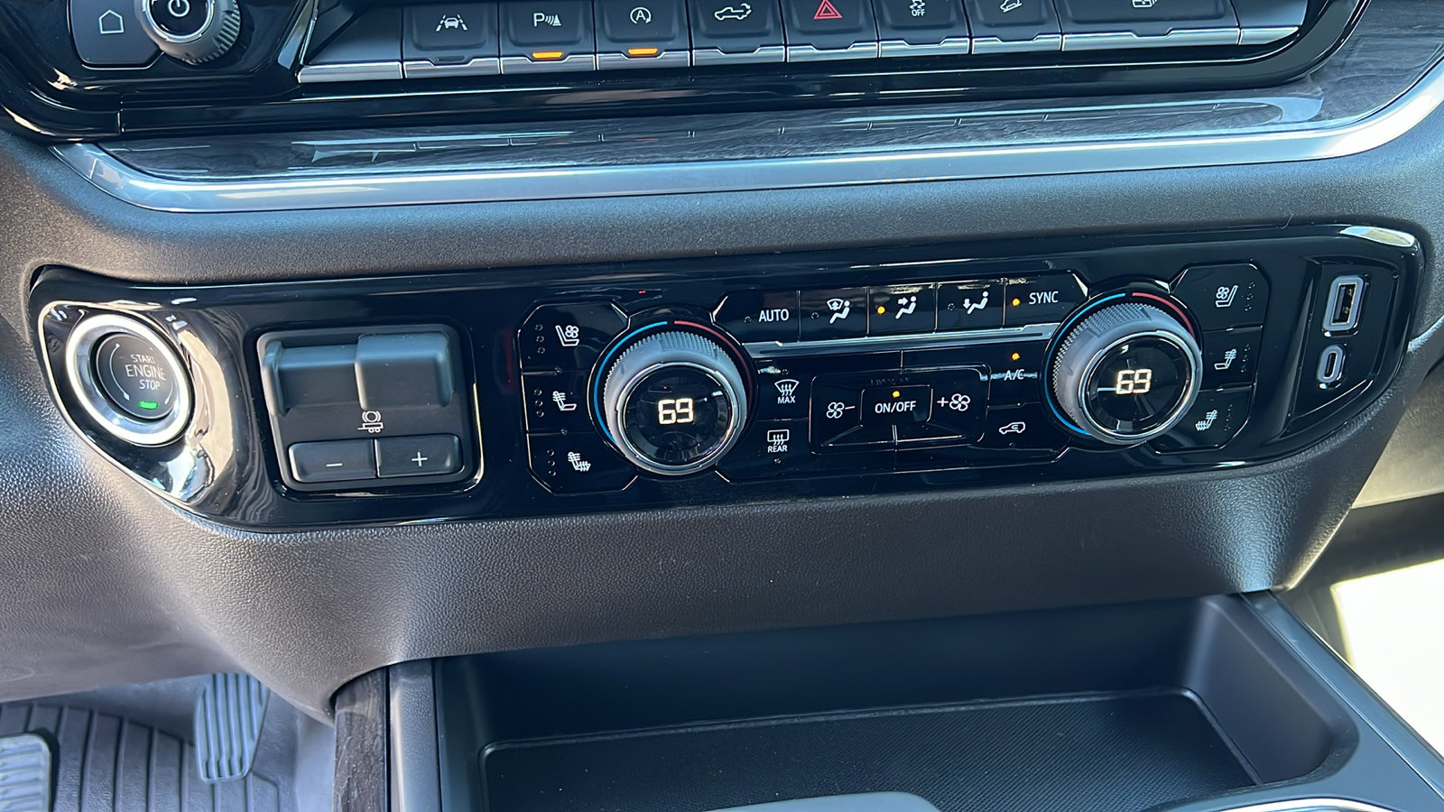 New 2026 Chevrolet Silverado 1500 LTZ w/ LTZ Premium Package AWD/4WD image 25