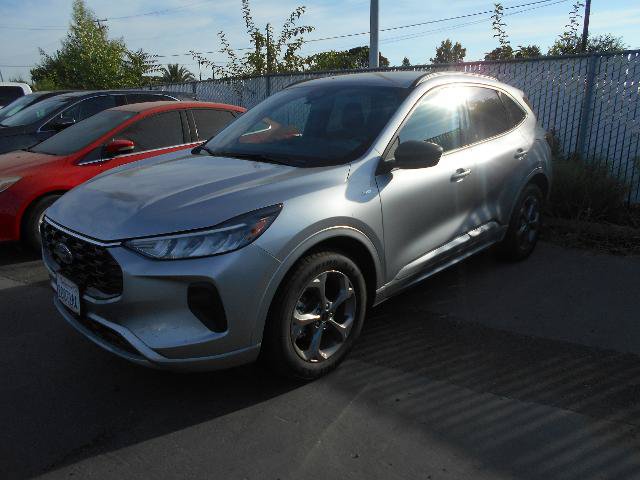 Certified 2023 Ford Escape ST-Line w/ Tech Pack #1 AWD/4WD image 1