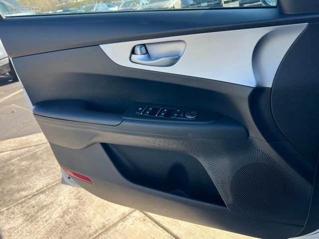 Used 2023 Kia Forte LXS image 19