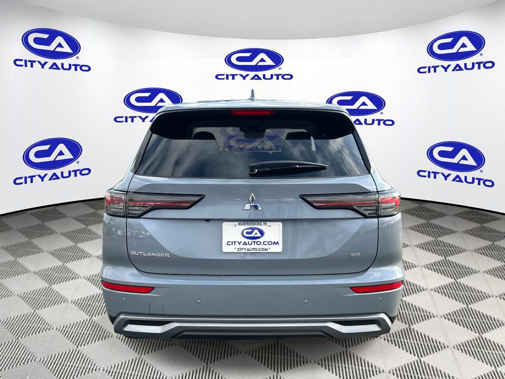 New 2026 Mitsubishi Outlander SE FWD image 4