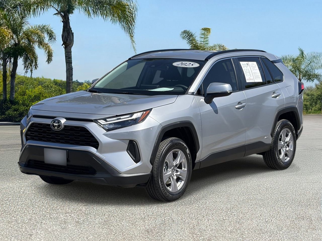 Used 2025 Toyota RAV4 LE AWD/4WD image 1