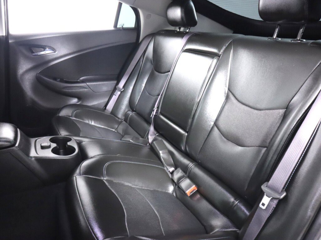 Used 2017 Chevrolet Volt LT w/ Comfort Package FWD image 35