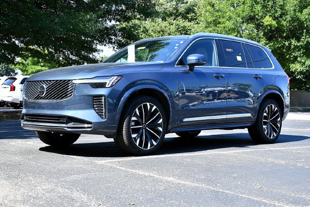 Certified 2026 Volvo XC90 B6 Plus AWD/4WD image 3