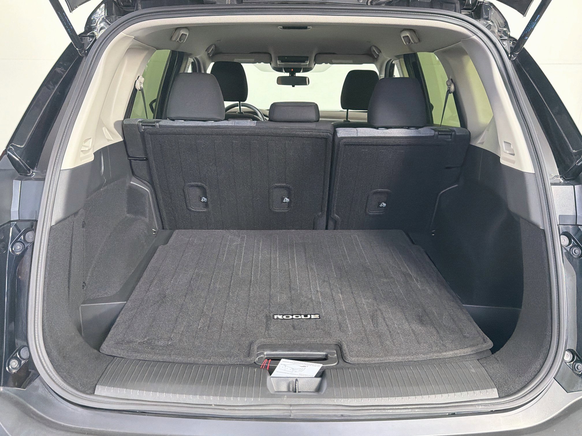 Used 2023 Nissan Rogue SV AWD/4WD image 29