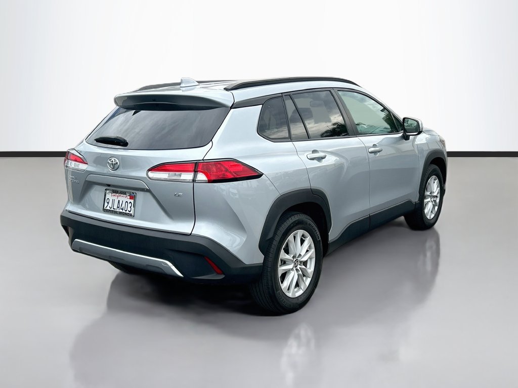 Used 2023 Toyota Corolla Cross LE FWD image 5