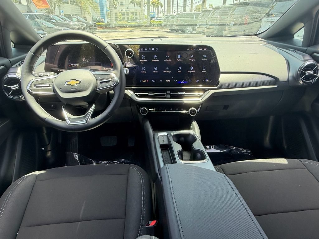 New 2026 Chevrolet Equinox EV LT w/ Comfort Package AWD/4WD image 8