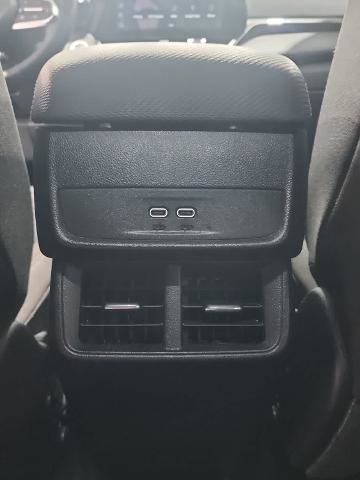 Used 2025 Chevrolet Equinox LT FWD image 32