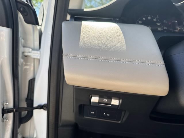 Used 2021 Land Rover Discovery Sport SE AWD/4WD image 33