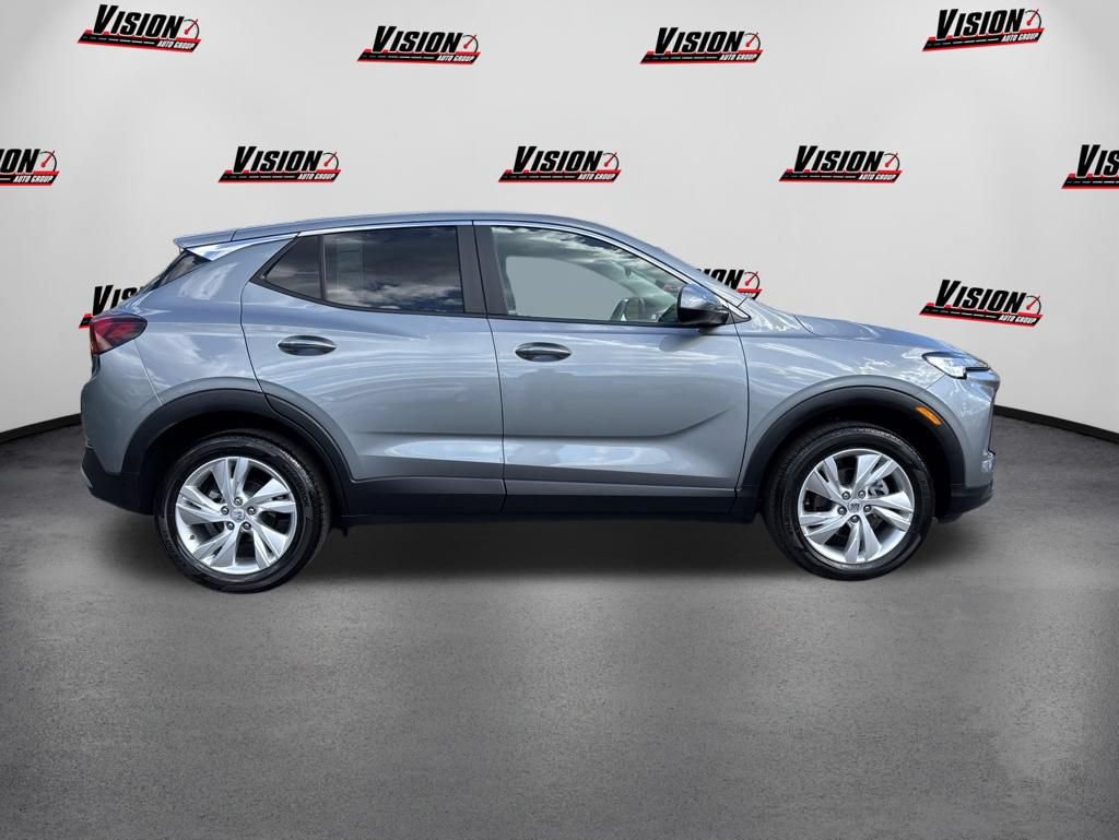 Used 2024 Buick Encore GX Preferred w/ Comfort Package AWD/4WD image 4