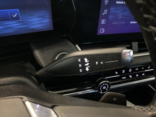 Used 2025 Chevrolet Equinox LT w/ Safety and Technology Package image 18