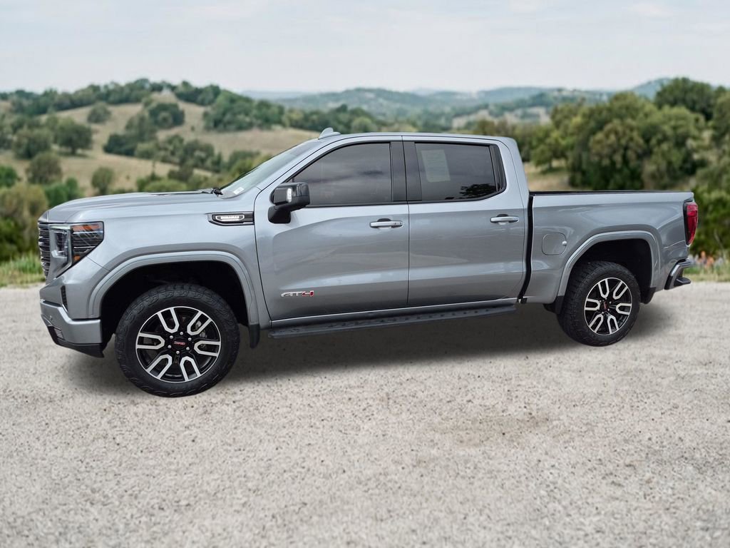 Used 2024 GMC Sierra 1500 AT4 w/ Technology Package AWD/4WD image 4