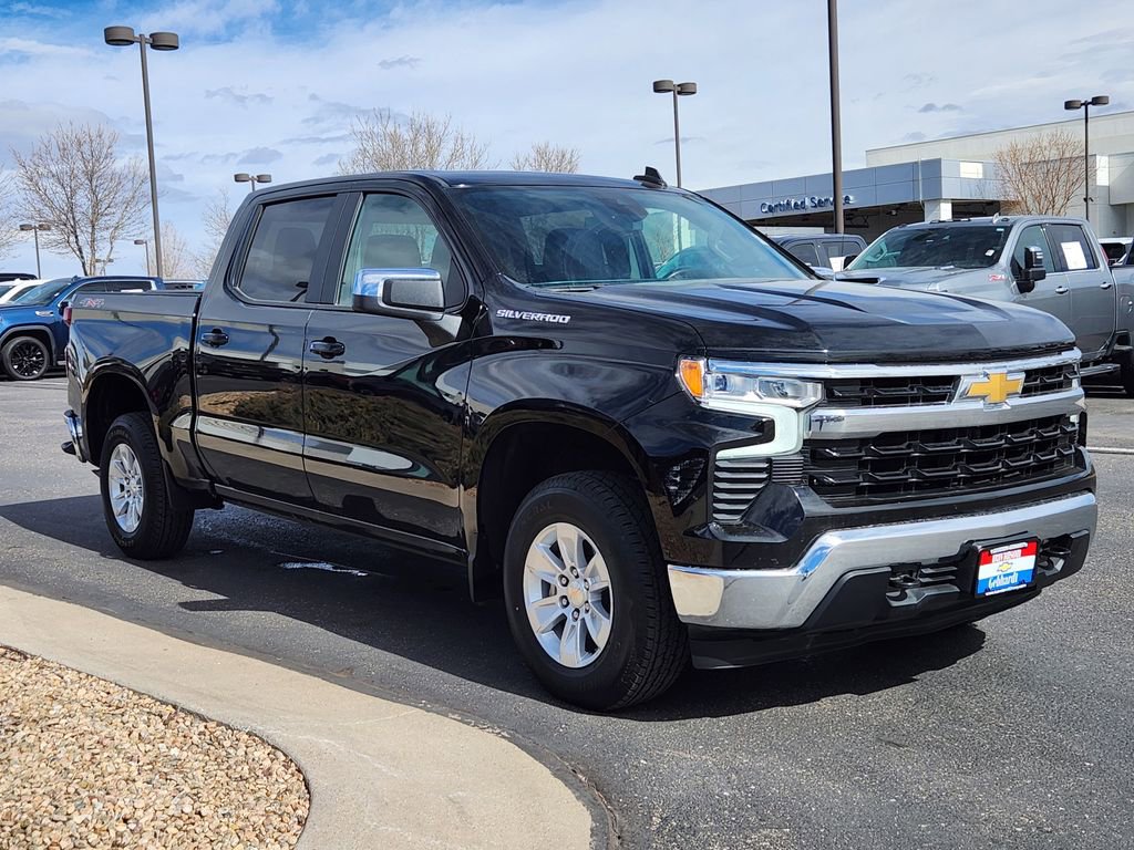 Used 2025 Chevrolet Silverado 1500 LT image 4