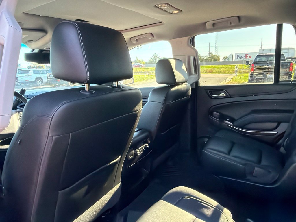 Used 2019 Chevrolet Tahoe LT w/ Luxury Package AWD/4WD image 17