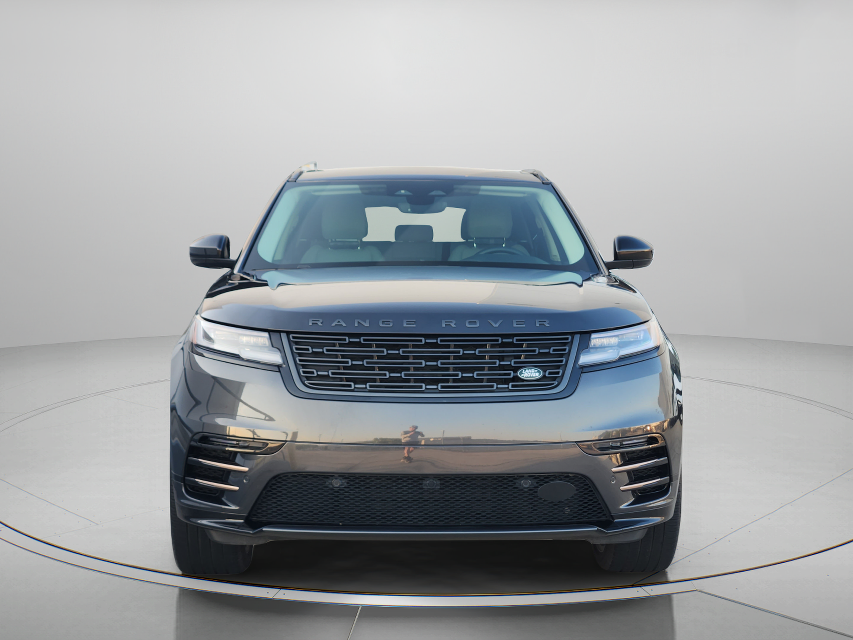 Used 2025 Land Rover Range Rover Velar Dynamic SE AWD/4WD image 6