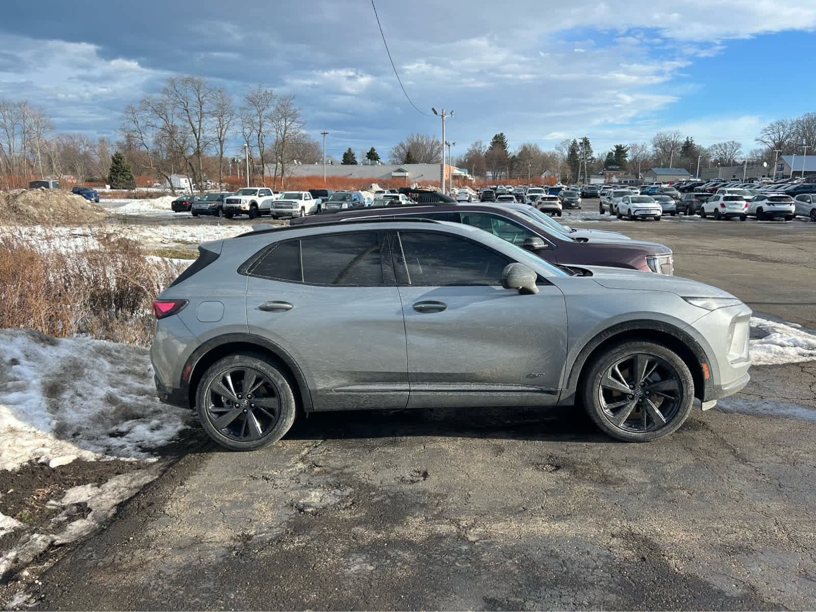 Used 2025 Buick Envision Sport Touring image 2