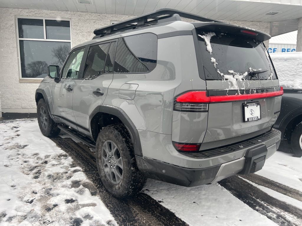 Used 2024 Lexus GX 550 image 3