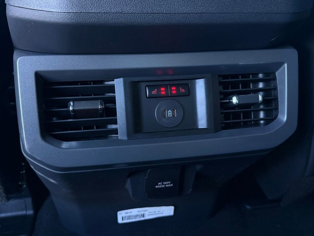 New 2026 Ford F250 Lariat w/ Black Appearance Package image 54