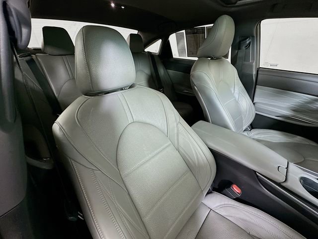 Used 2019 Toyota Avalon Limited image 30