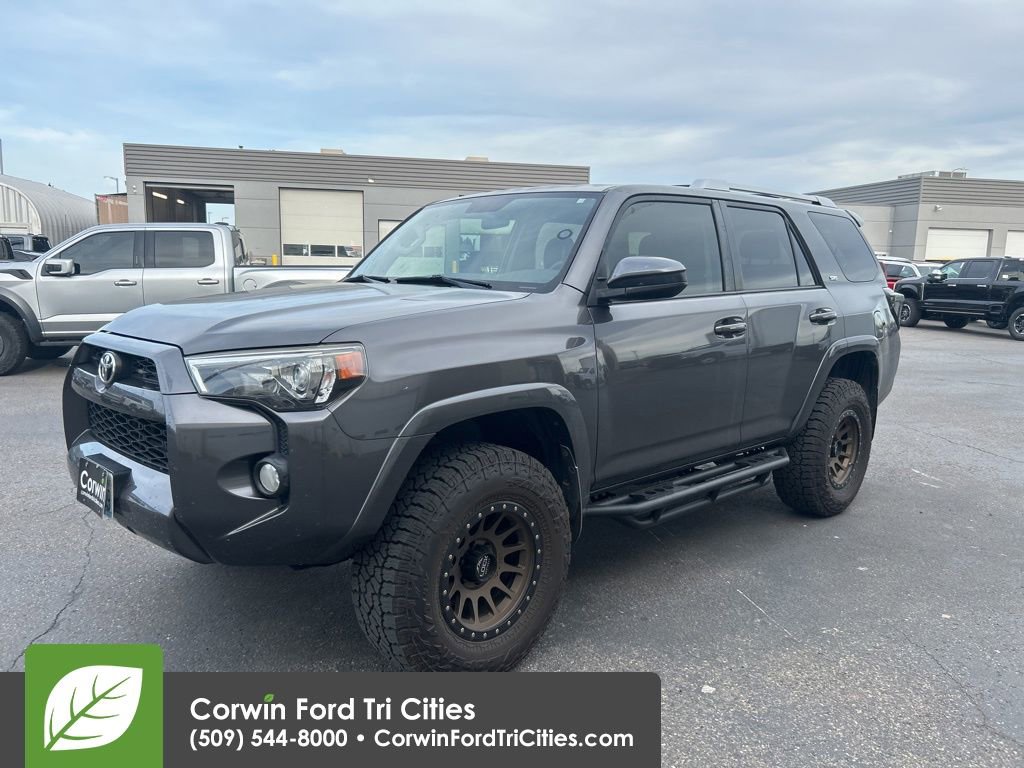 Used 2018 Toyota 4Runner SR5 image 5