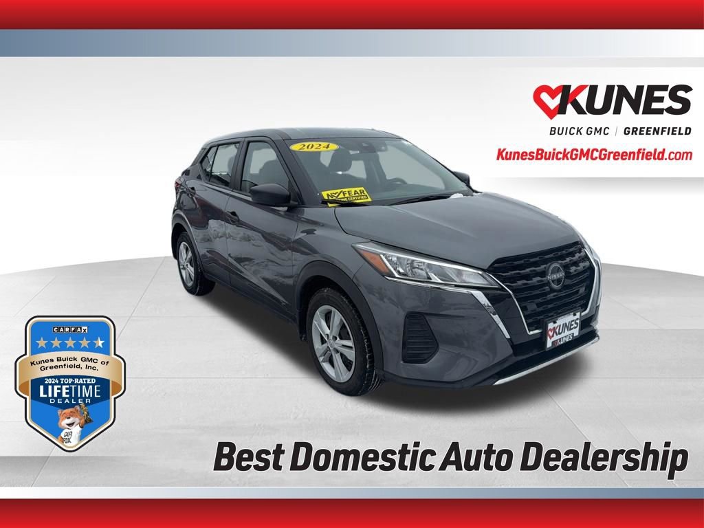 Used 2024 Nissan Kicks S image 1
