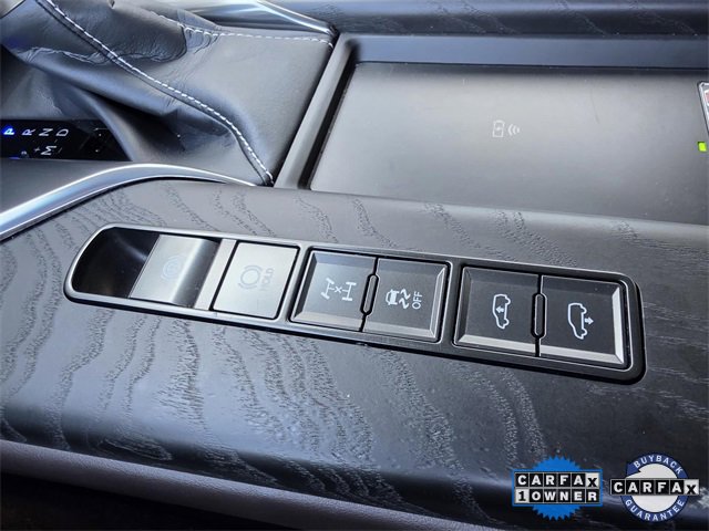 Used 2023 Lexus LX 600 4WD w/ Luxury Package image 31