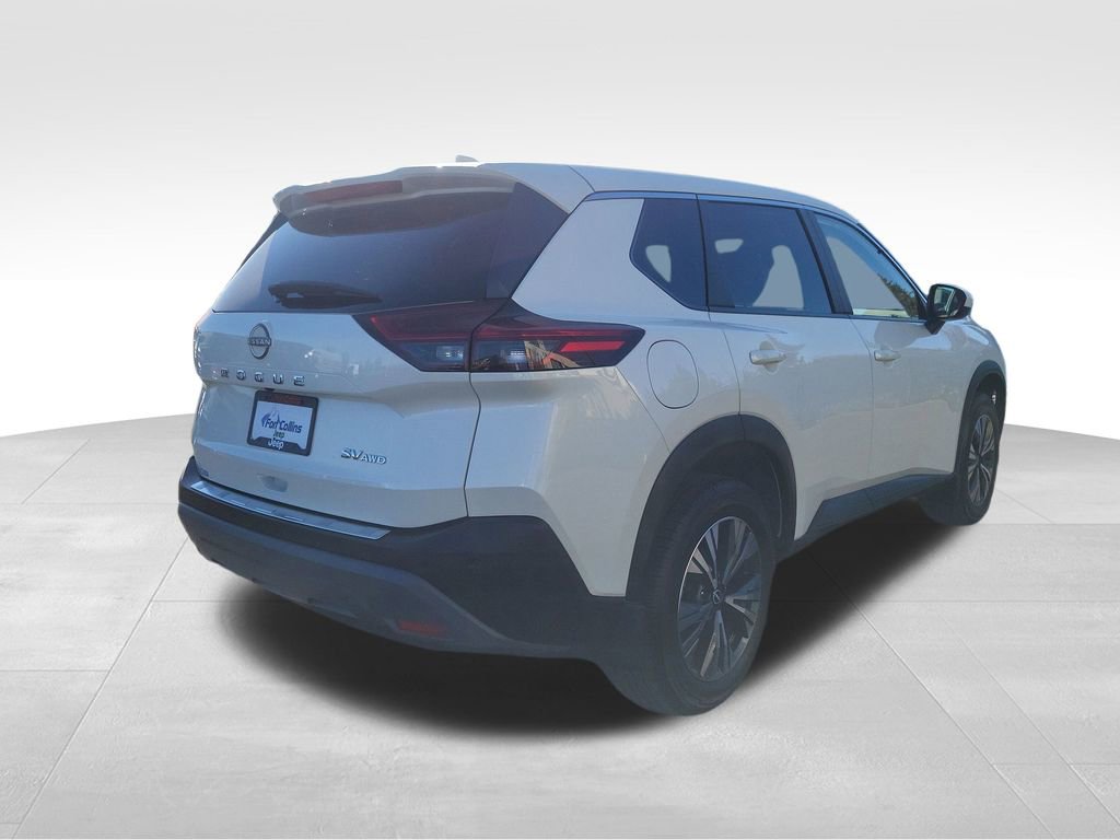 Used 2023 Nissan Rogue SV image 4