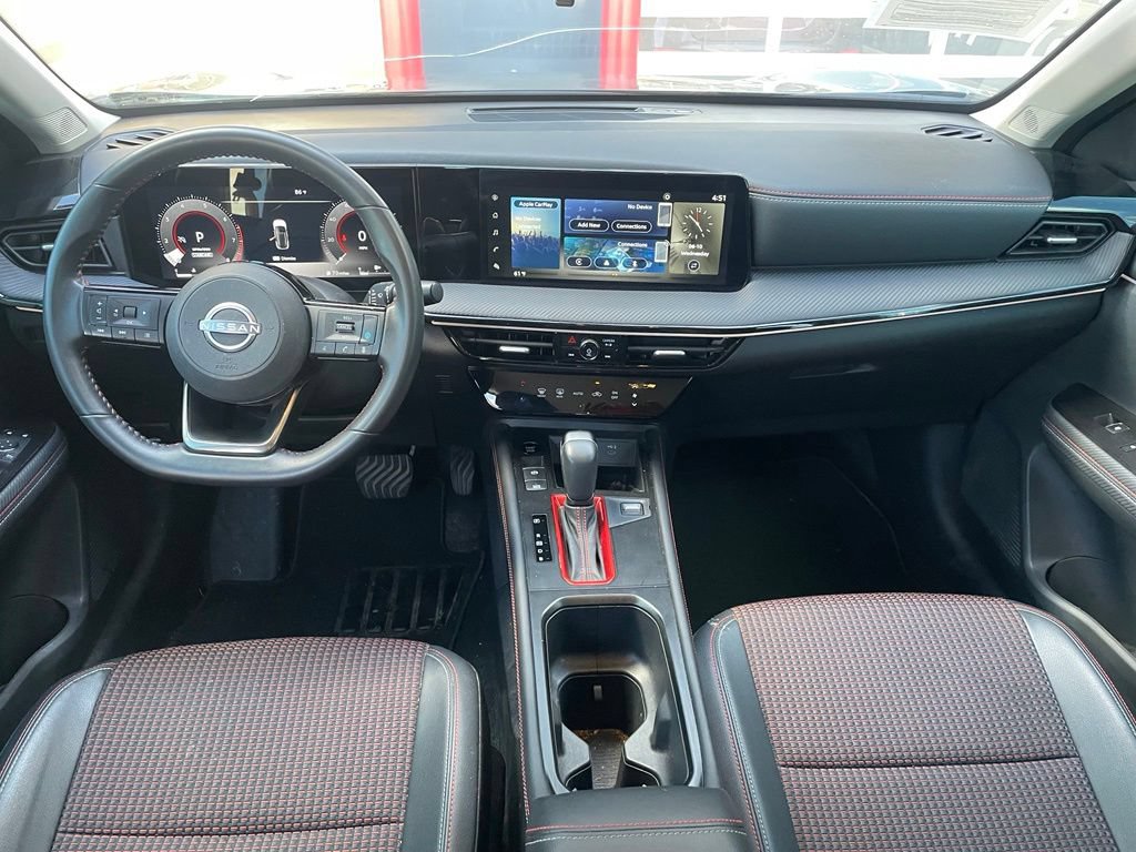 Certified 2025 Nissan Kicks SR FWD image 11
