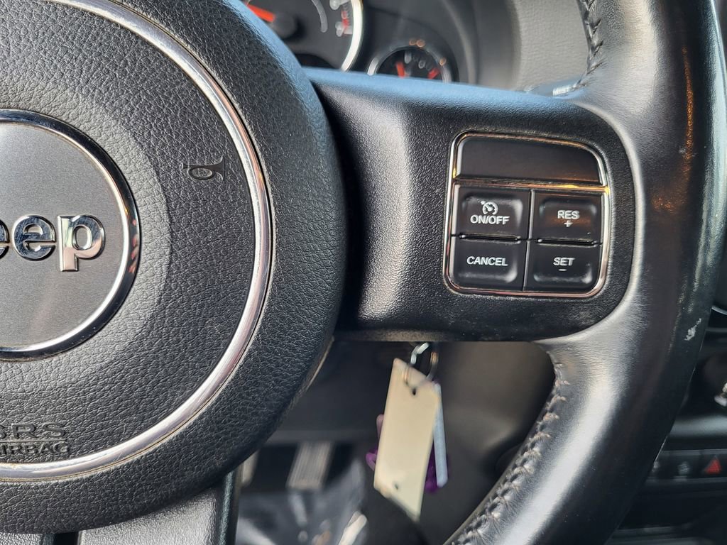 Used 2014 Jeep Wrangler Unlimited Rubicon w/ Connectivity Group image 20